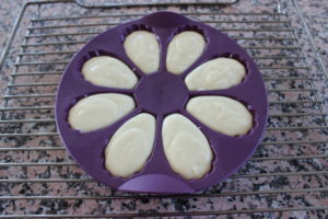 pâte à madeleines dans le moule
