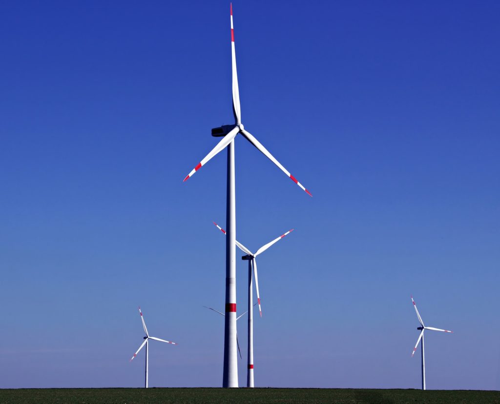champ d'éoliennes