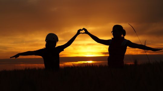 Les 15 phrases à dire régulièrement à son enfant pour l’aider à développer une bonne estime de soi